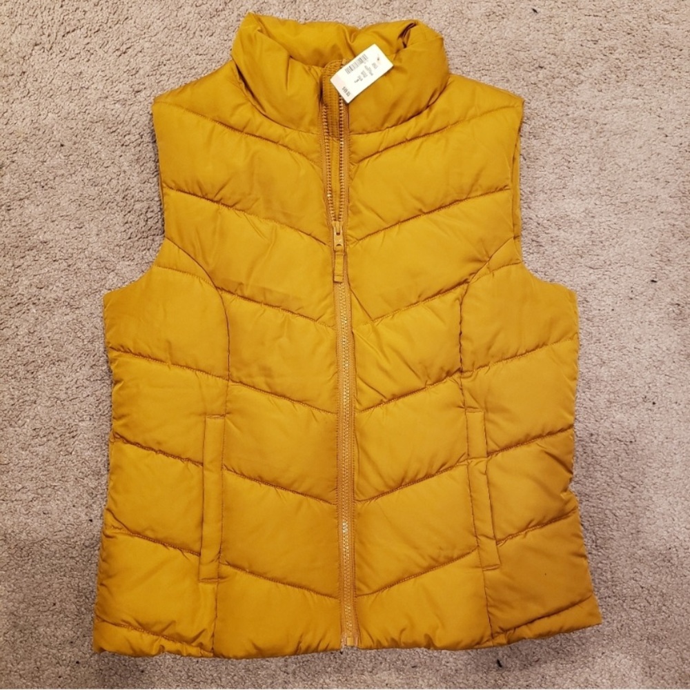 NWT Women’s Aeropostale Yellow Puffer Vest